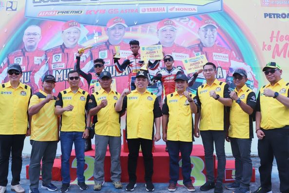 pj_bupati_sandi_fahlepi__melepas_secara_resmi_keju